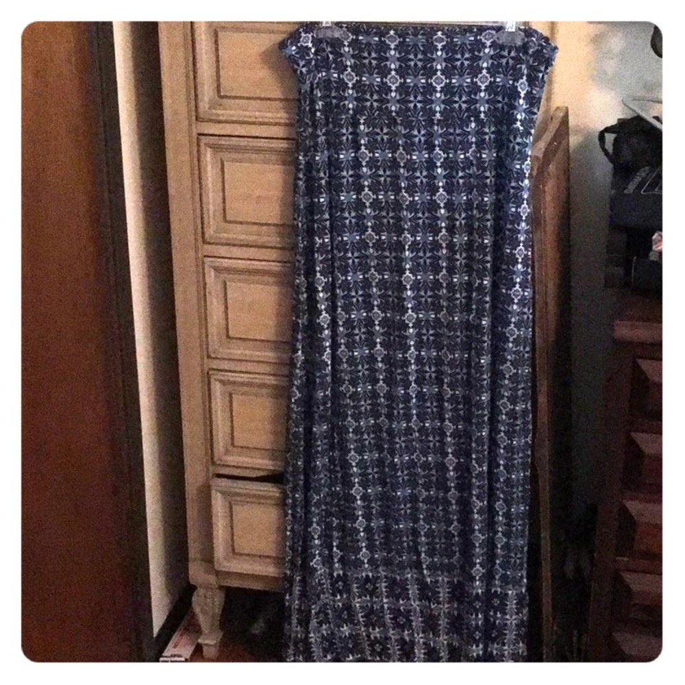 Max Studio long skirt.Various colors blue &white.